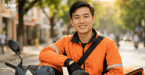 Chàng trai 29 tuổi quyết định đưa mẹ đi du lịch lần đầu sau nhiều năm chỉ biết đi làm 1 TrueMoney+ và anh shipper